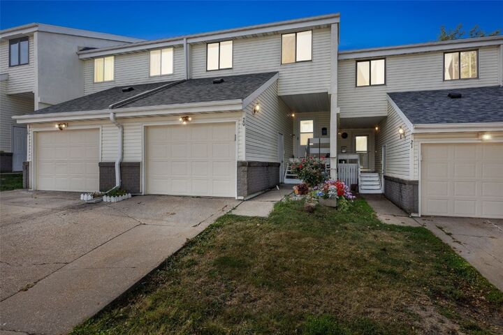 51 29th Ave Drive SW 20  Cedar Rapids IA 52404 photo