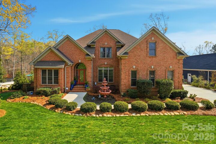 Property Photo:  107 Nautilus Court  NC 28166 