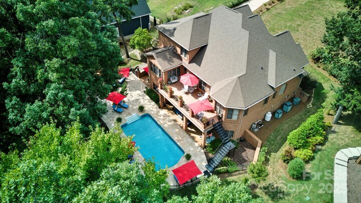 Property Photo:  107 Nautilus Court  NC 28166 