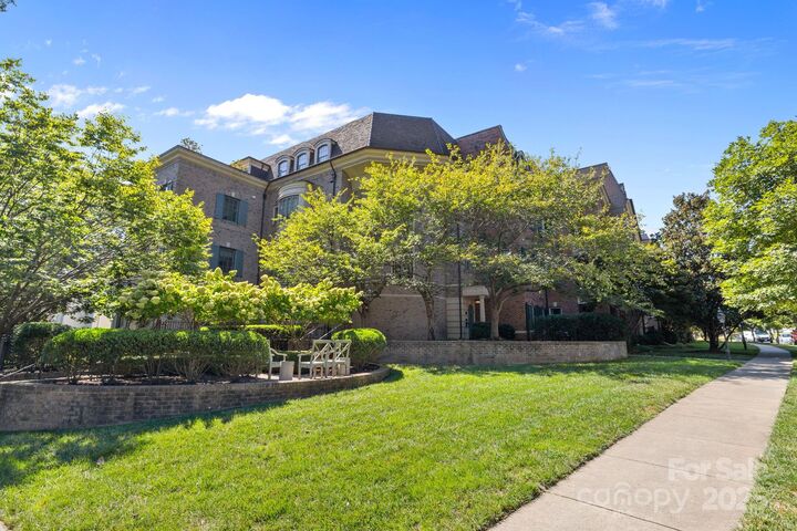168 Cherokee Road  Charlotte NC 28207 photo