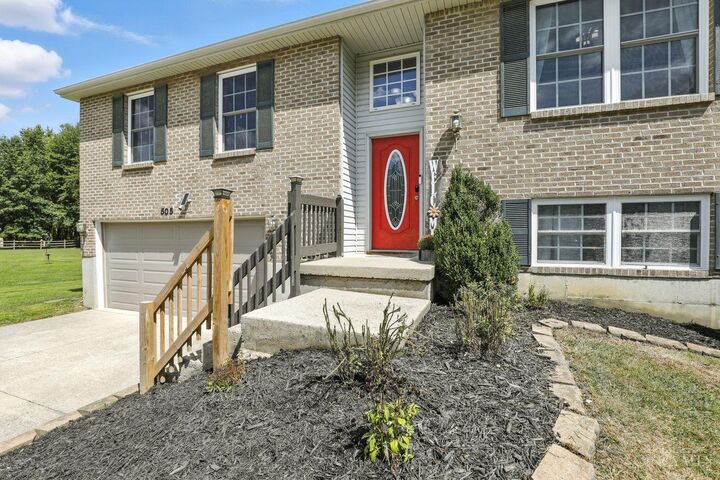 Property Photo:  505 Linda Way  OH 45154 
