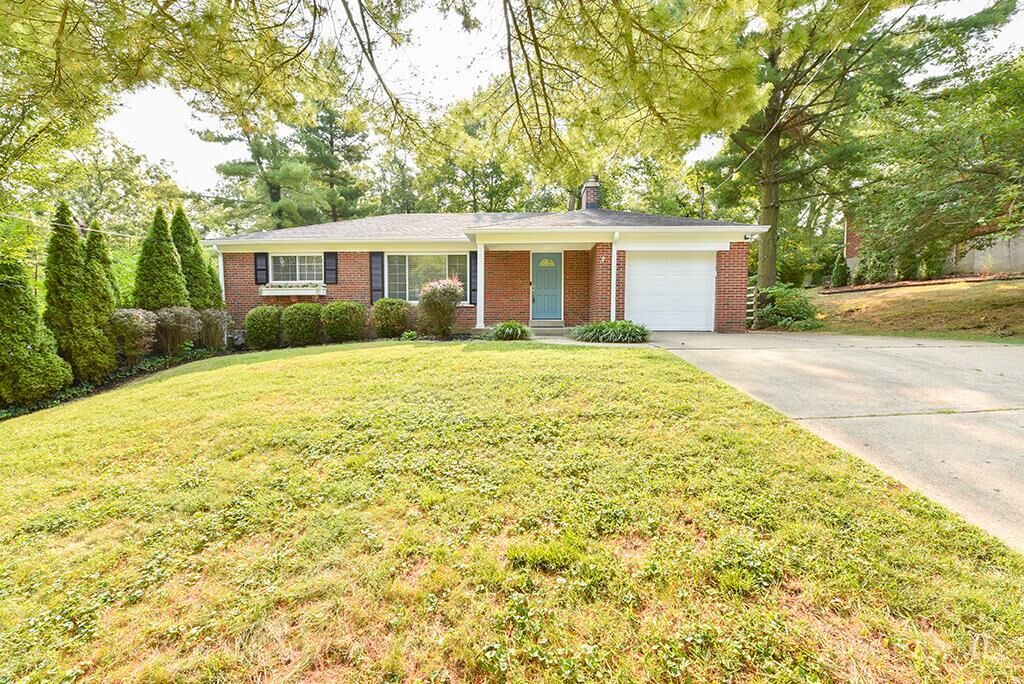 Property Photo: 2222 Forestlake Drive OH 45244