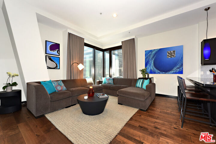 Property Photo:  655 S Hope St  CA 90017 