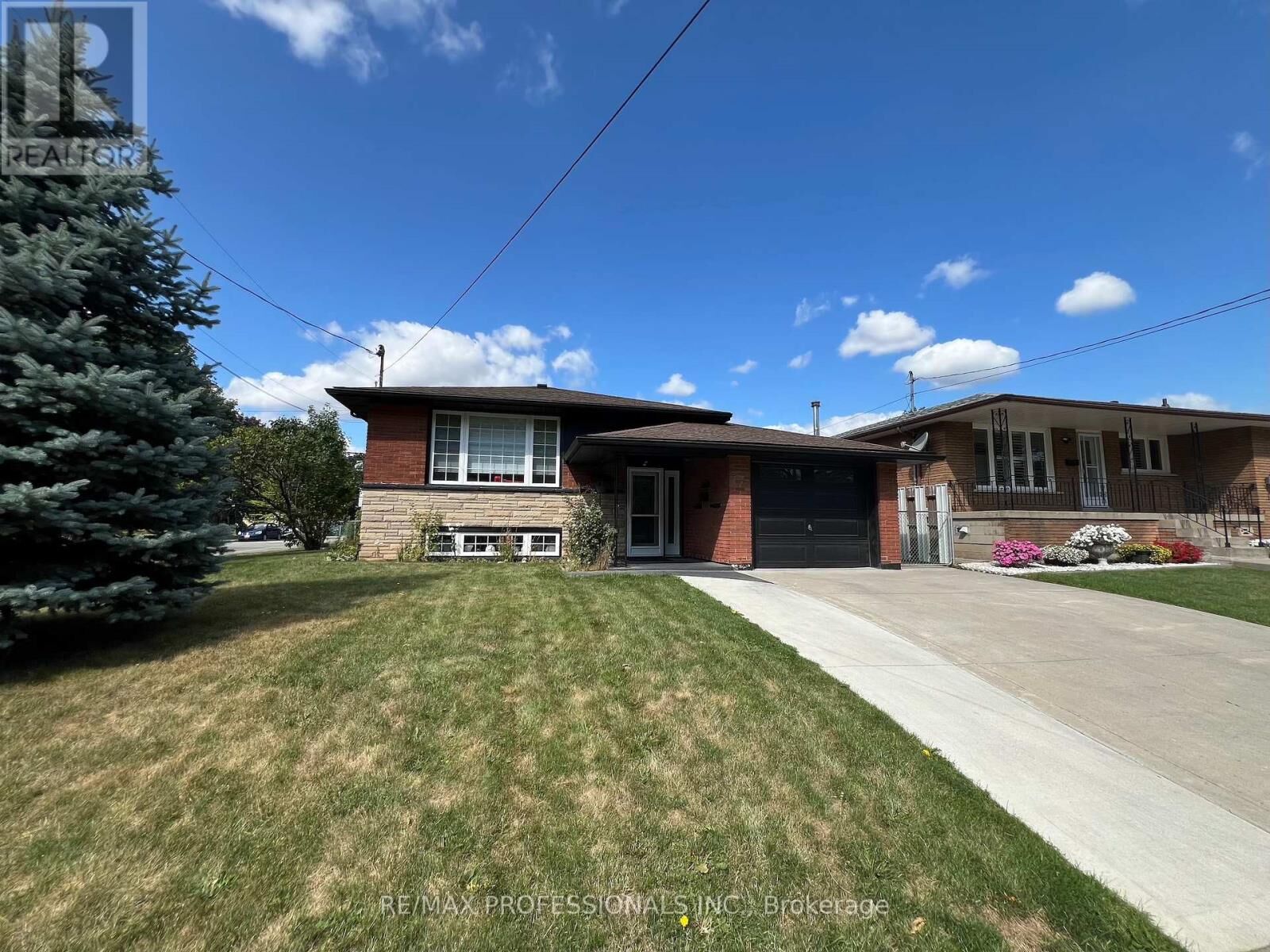 Property Photo: 27 Riverdale Drive ON L8E 1K2