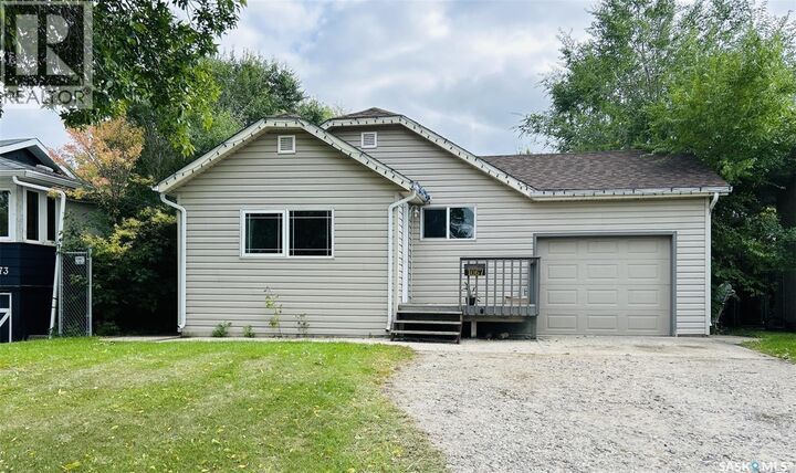 1067 1st Street E  Prince Albert SK S6V 0C2 photo