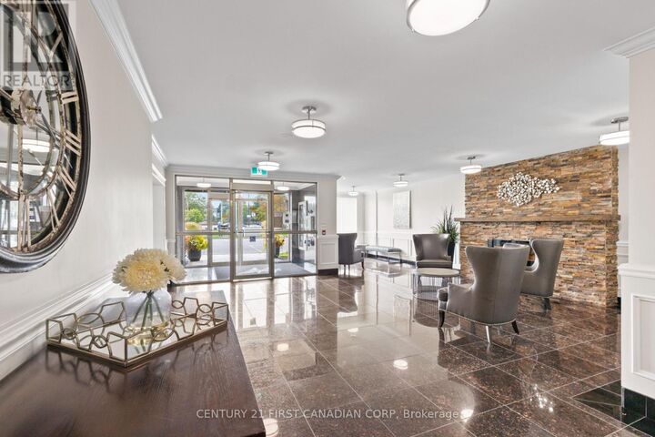 Property Photo:  353 Commissioners Road West 701  ON N6J 0A3 