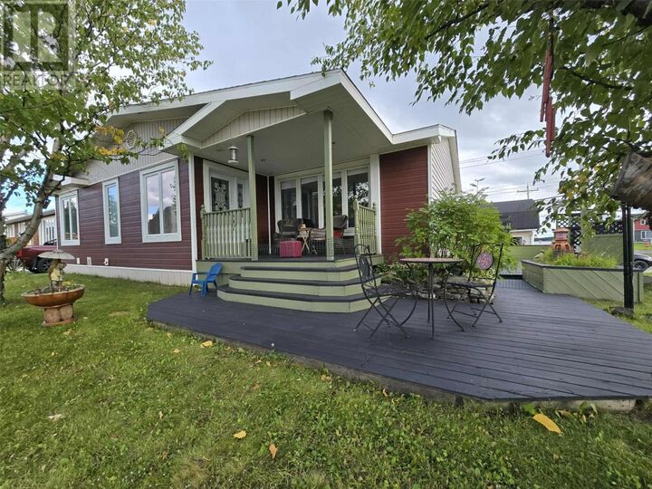 618 Lakeside Drive  Labrador City NL A2V 1B5 photo