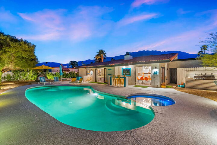 Property Photo: 1862 N Nogales Way CA 92262