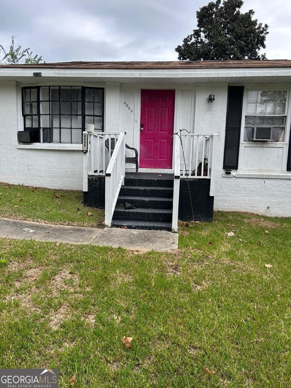 Property Photo:  4090 W Oak Drive  GA 31210 