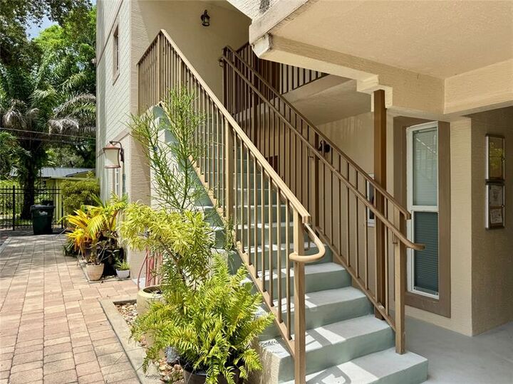Property Photo:  1313 SW 8th Ct 4  FL 33312 