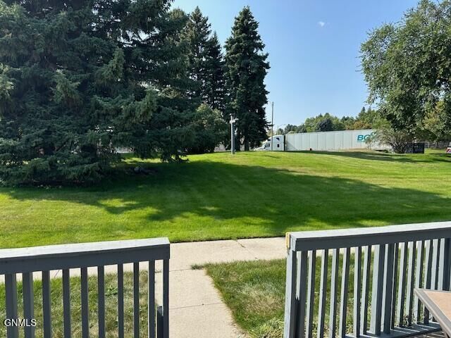 Property Photo:  2913 Winnipeg Drive  ND 58503 