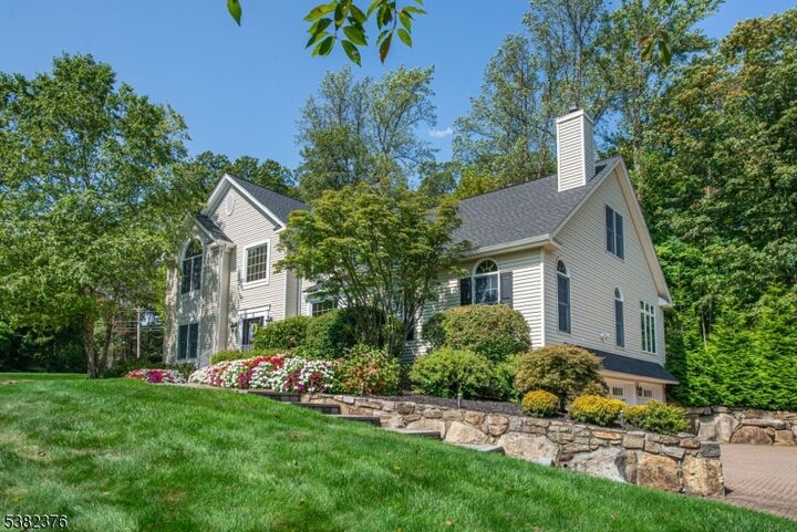 Property Photo: 2 Wexford Ct NJ 07945