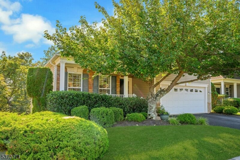 Property Photo: 476 Crossfields Ln NJ 08873