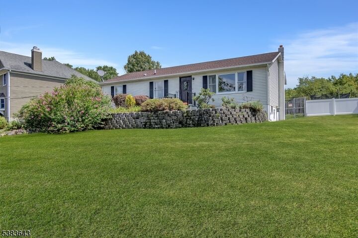 Property Photo: 18 Ringwood Ln NJ 07421