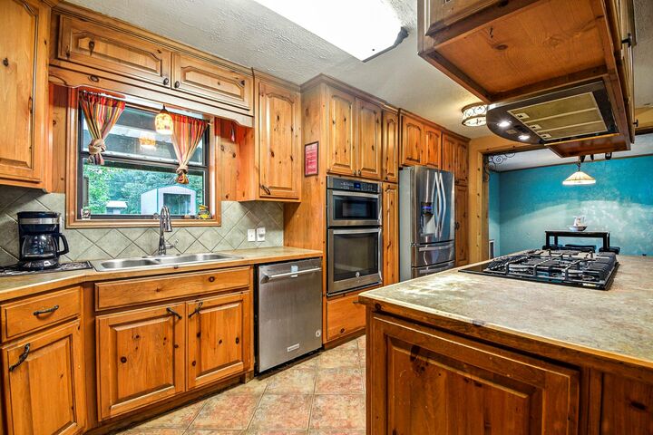 Property Photo: 13905 Henry Harris Road TX 77306