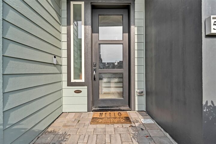 Property Photo: 5209 Carters Bank Avenue TX 77091