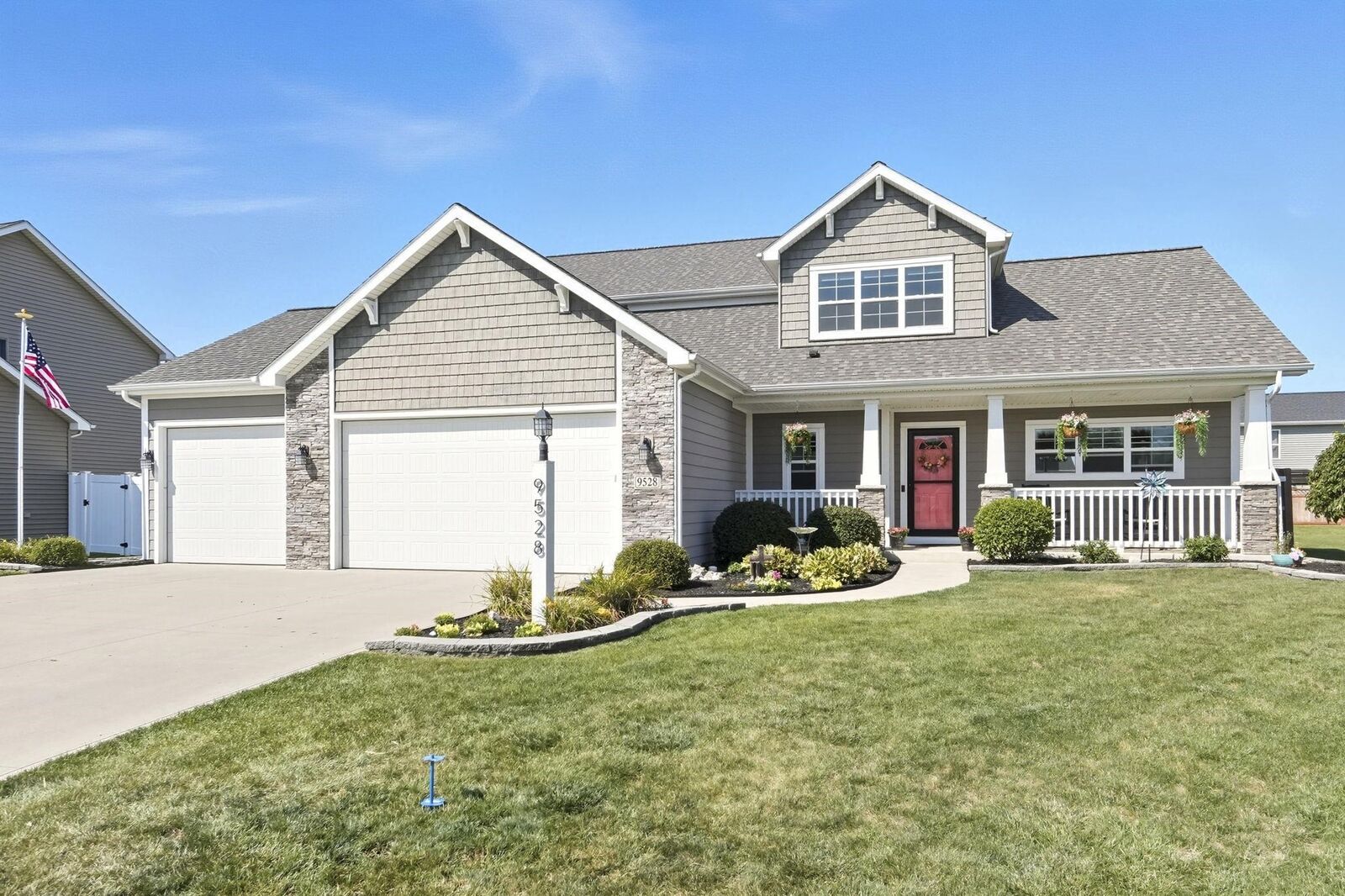 Property Photo: 9528 Abbington Trail IN 46818