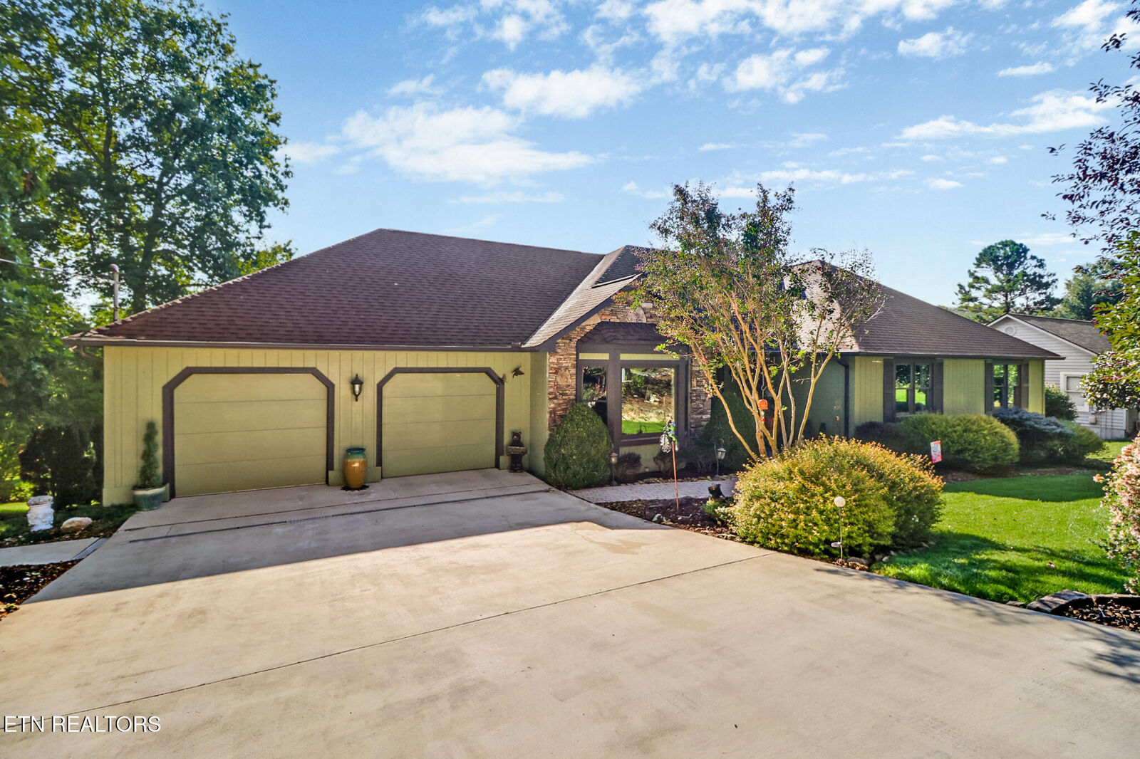 Property Photo: 16 Victoria Way TN 38558