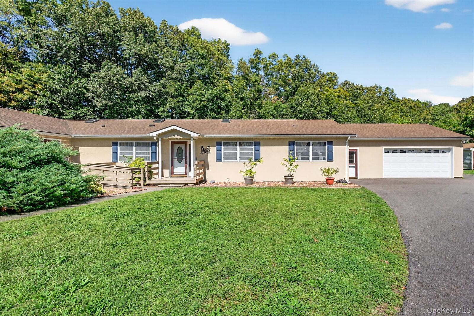Property Photo:  62 St Andrews Road 2  NY 12586 