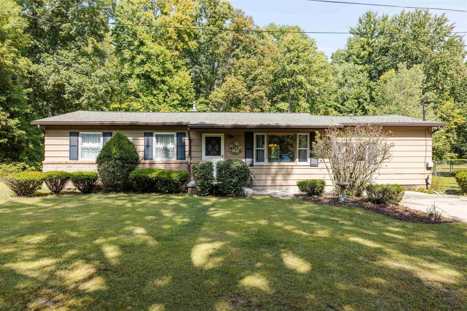 Property Photo:  530 W Irish  MI 48657 