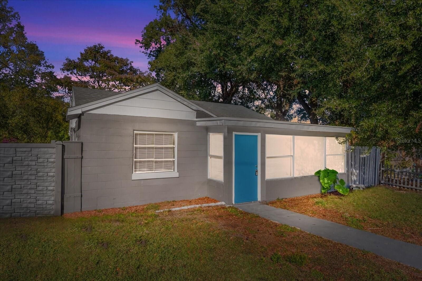 Property Photo:  907 Columbia Street  FL 32805 