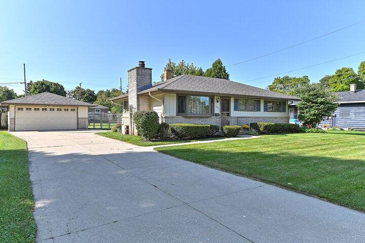 Property Photo: 1245 W Bel Ayr Dr WI 53188