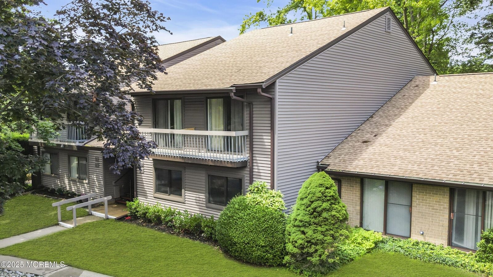 Property Photo:  31 Claremont Court  NJ 07701 