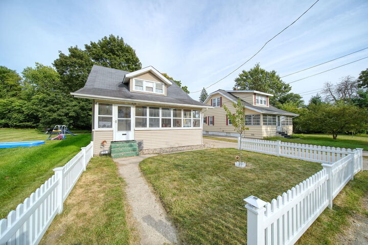 Property Photo: 939 S Gorham Street MI 49203