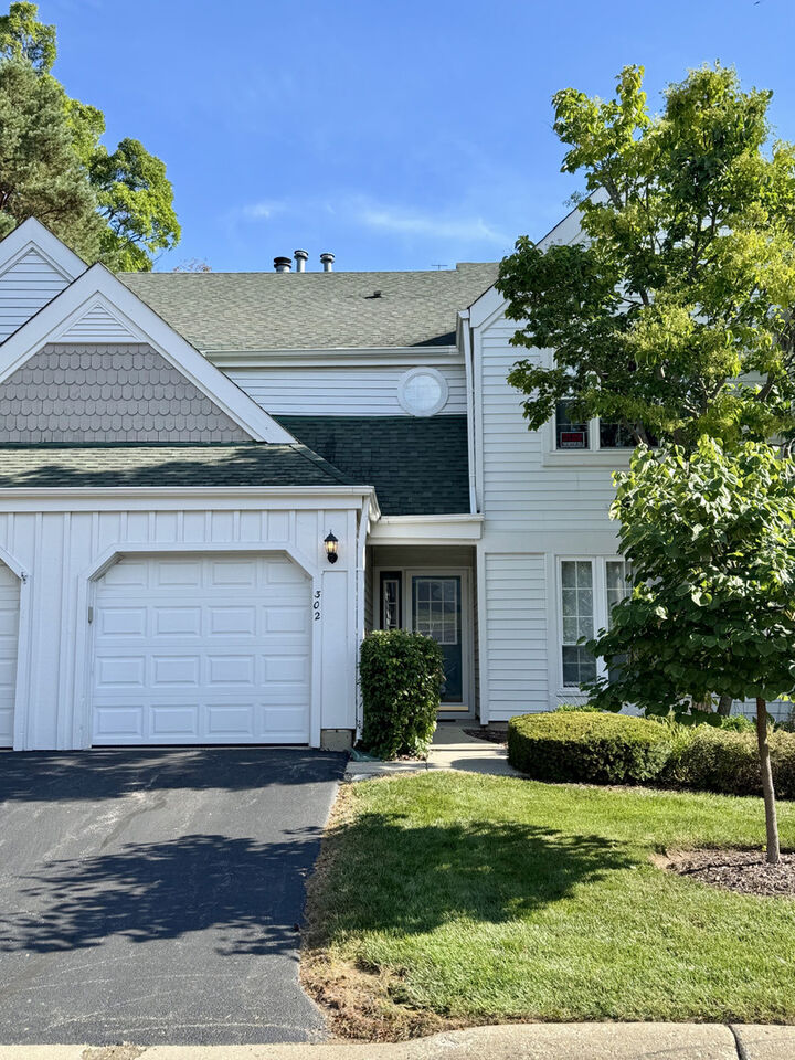 302 Stillwater Court 302  Wauconda IL 60084 photo
