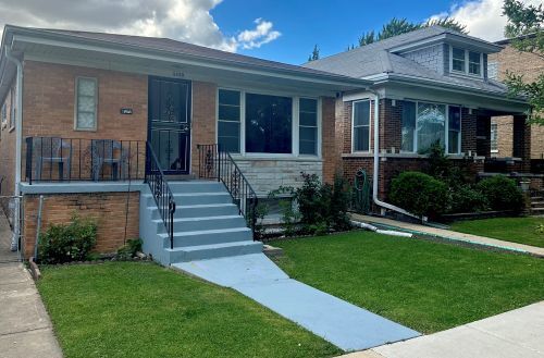 Property Photo: 3250 N Natchez Avenue IL 60634