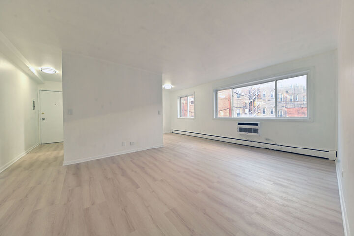 Property Photo:  7120 N Sheridan Road 213  IL 60626 