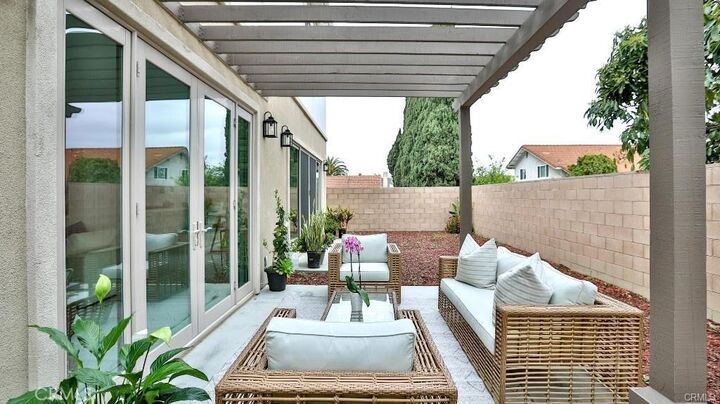Property Photo: 17413 Siena Ln CA 92708