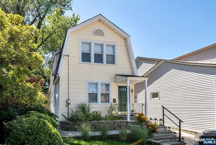 Property Photo:  428 Washington Terrace  NJ 07605