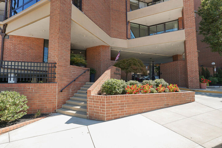 Property Photo:  1 Riverside Place  KY 41011 