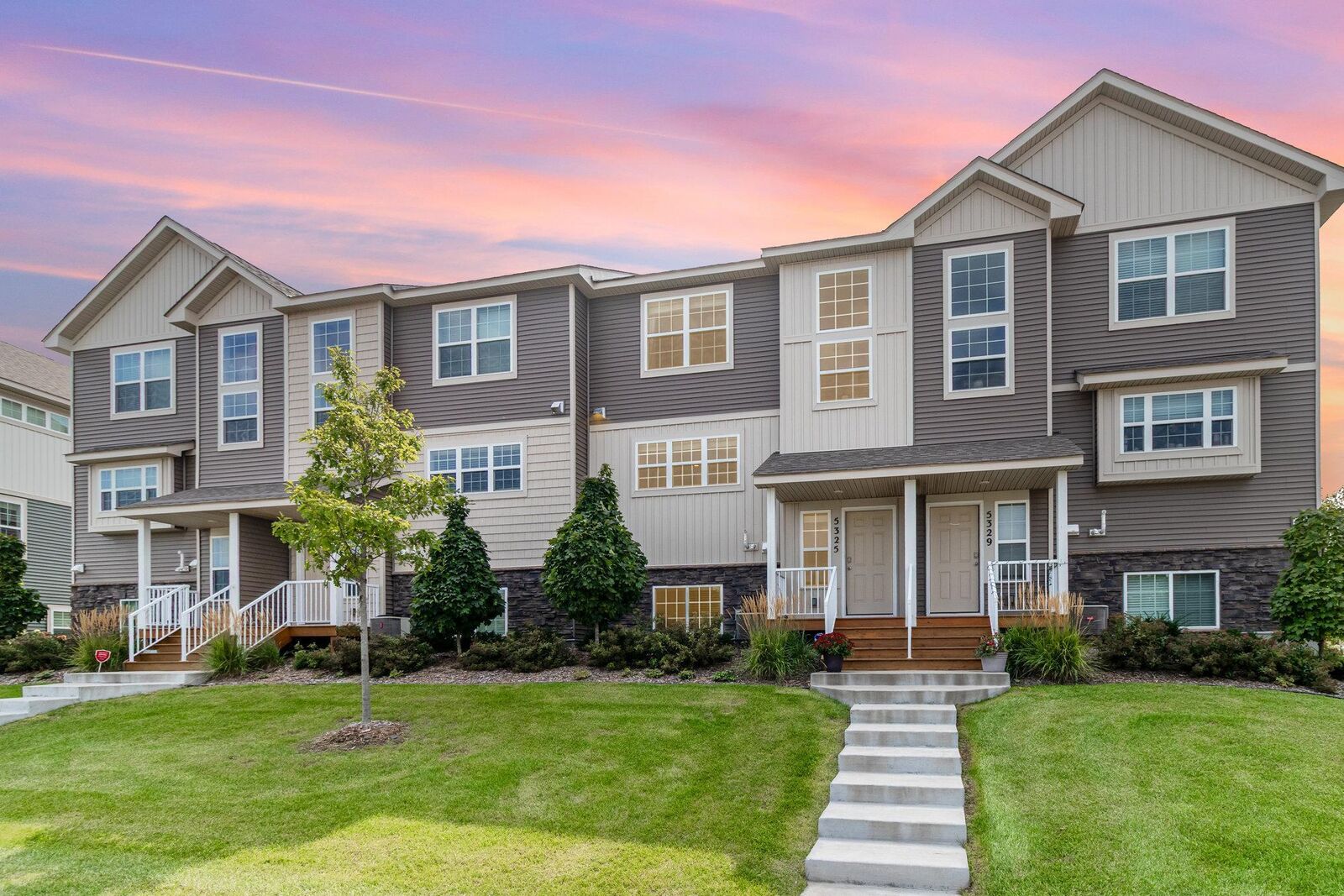 Property Photo: 5325 Oak Grove Parkway N MN 55443