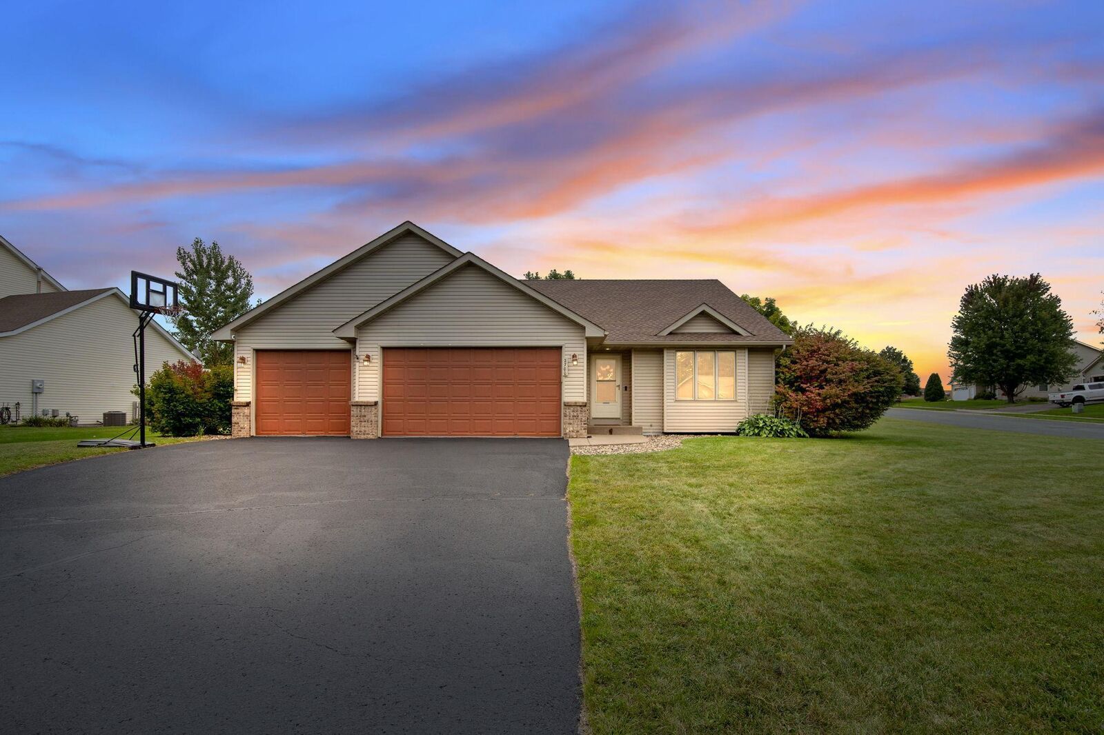 Property Photo:  2700 Galway Court  WI 54016 