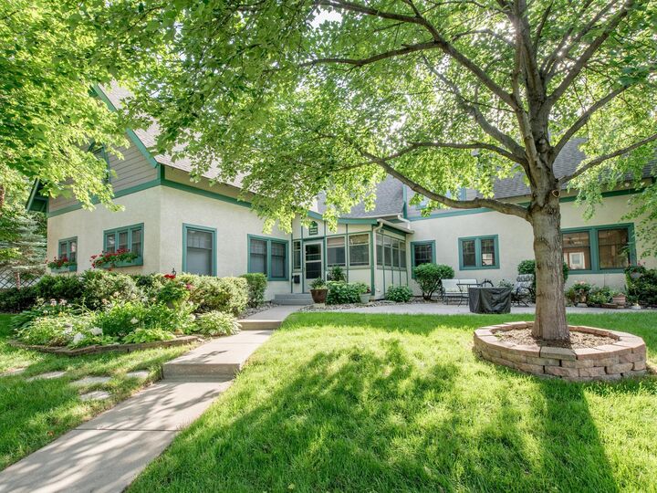 Property Photo:  1409 Midway Parkway  MN 55108 