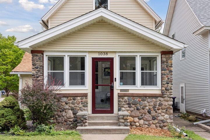 Property Photo:  1038 Colne Street  MN 55103 