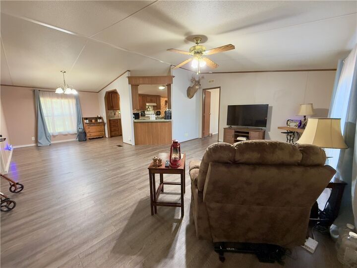 Property Photo:  747 Cr 4501  AR 72854 