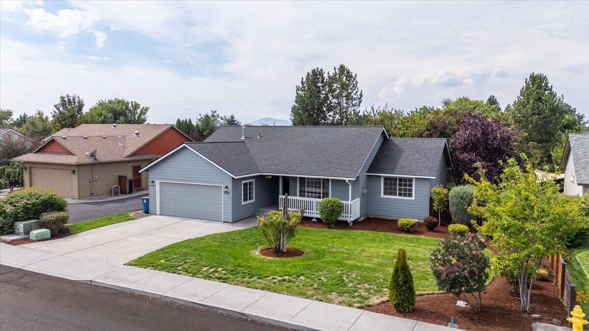 Property Photo:  2655 NW 15th Street  OR 97756 