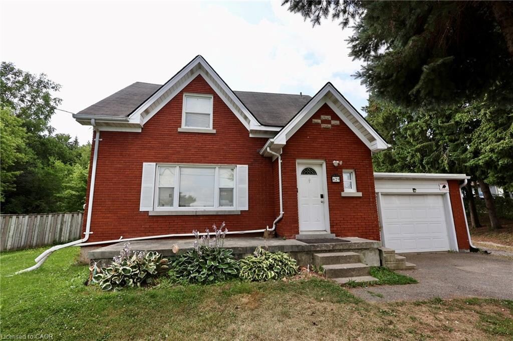 Property Photo:  429 Erb Street W  ON N2T 1A1 