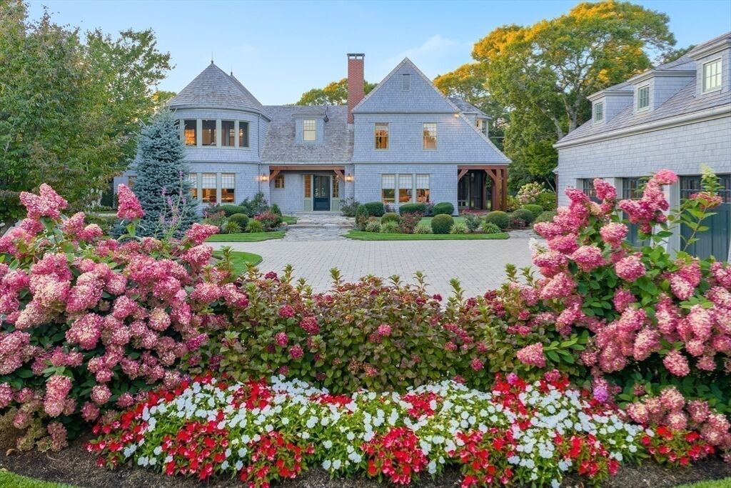 Property Photo: 850 Sea View Avenue MA 02655