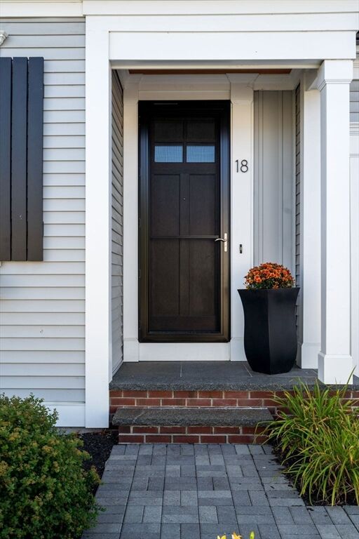 Property Photo: 18 Eagle Ln 21 MA 01701