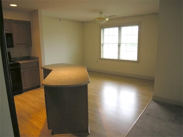 Property Photo:  3 Abbott Lane 6  MA 01742 