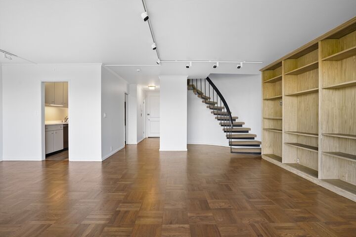 Property Photo: 180 Beacon Street 7F MA 02116