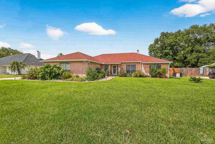 10051 Bristol Park Rd  Cantonment FL 32533 photo