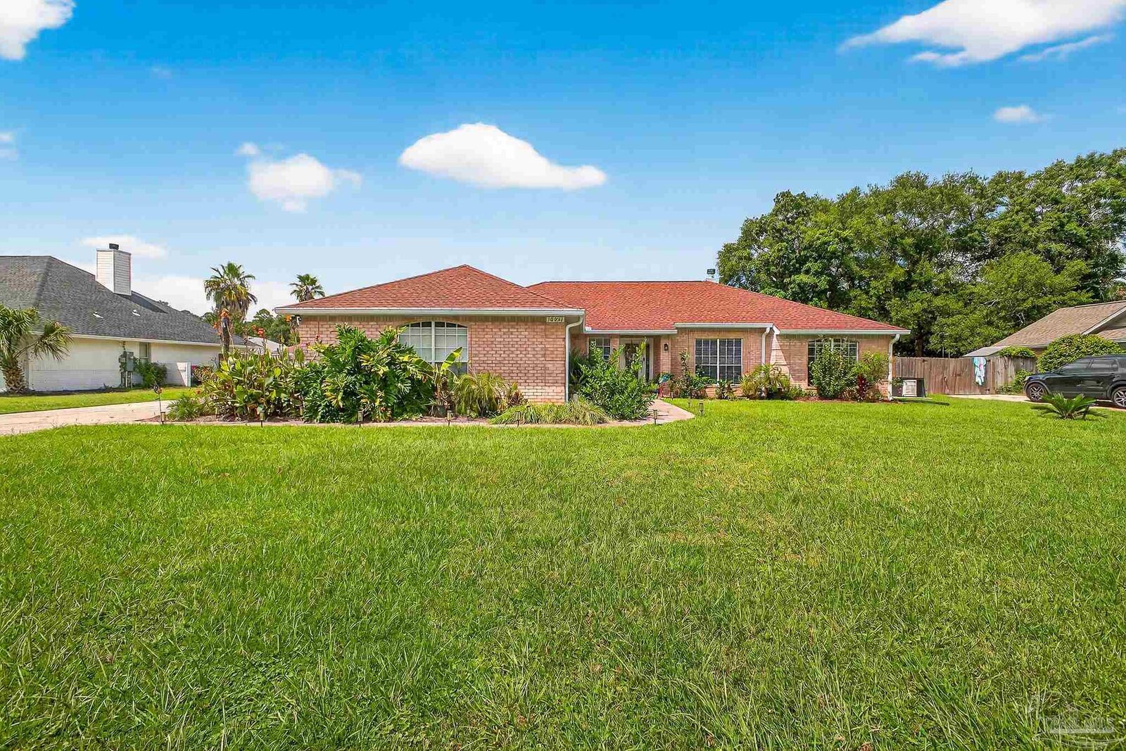 Property Photo:  10051 Bristol Park Rd  FL 32533 