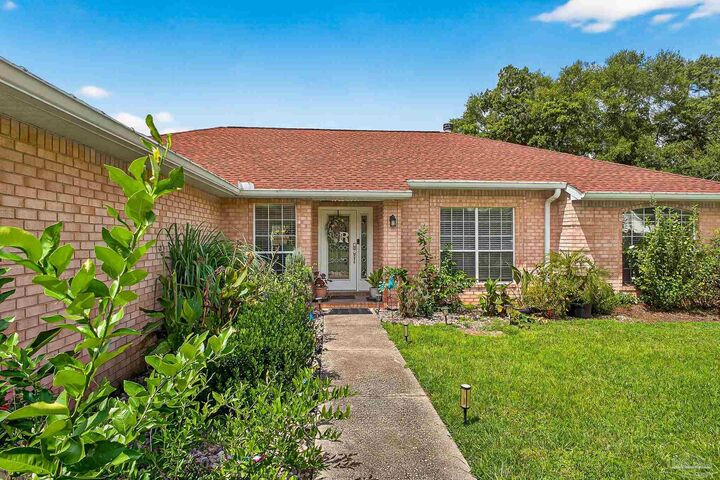 10051 Bristol Park Rd  Cantonment FL 32533 photo