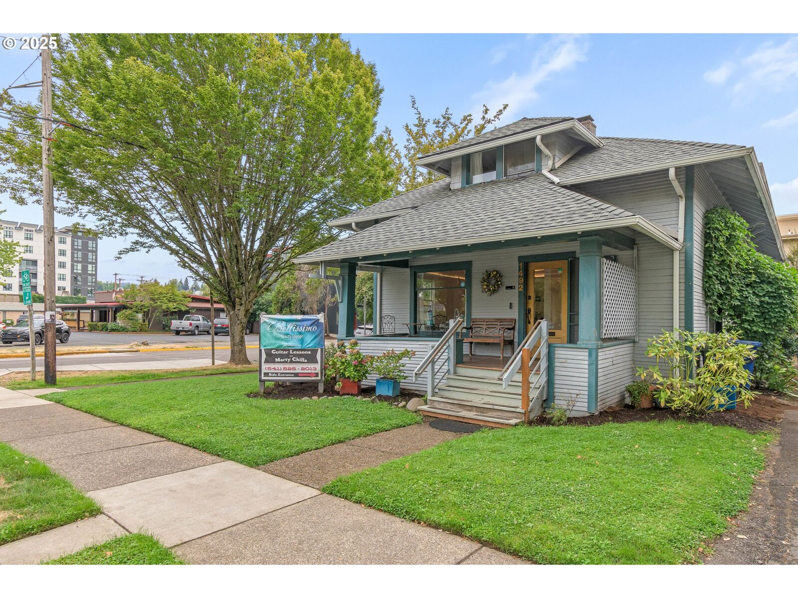 Property Photo: 1492 Pearl St OR 97401