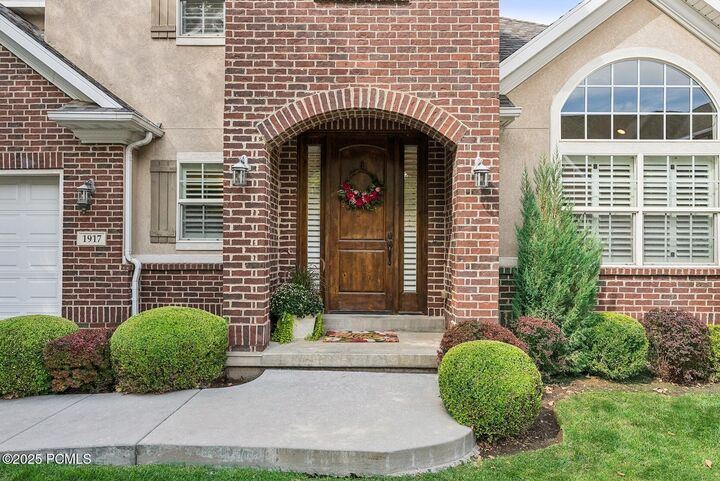 Property Photo:  1917 E Holladay View Place  UT 84117 